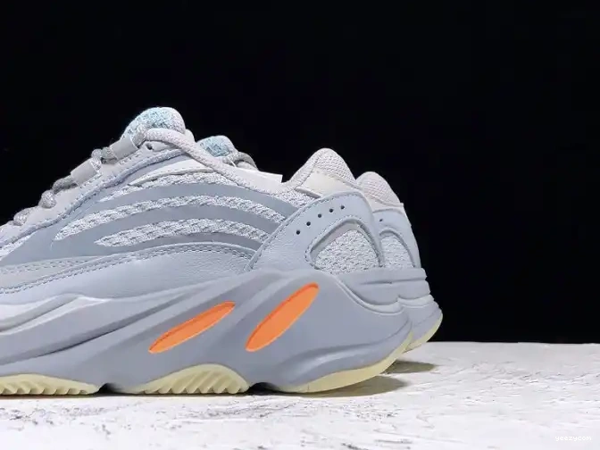 Boost Yeezy 'Inertia' 700 V2 Adidas FW2549 0629